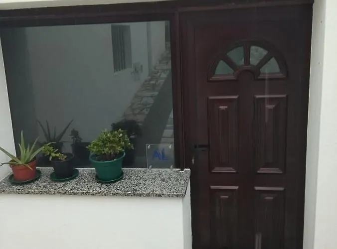 Moradia Lili בית נופש Ronqueira